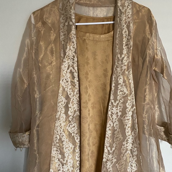 Pakistani Formal Dress - Picture 1 of 3